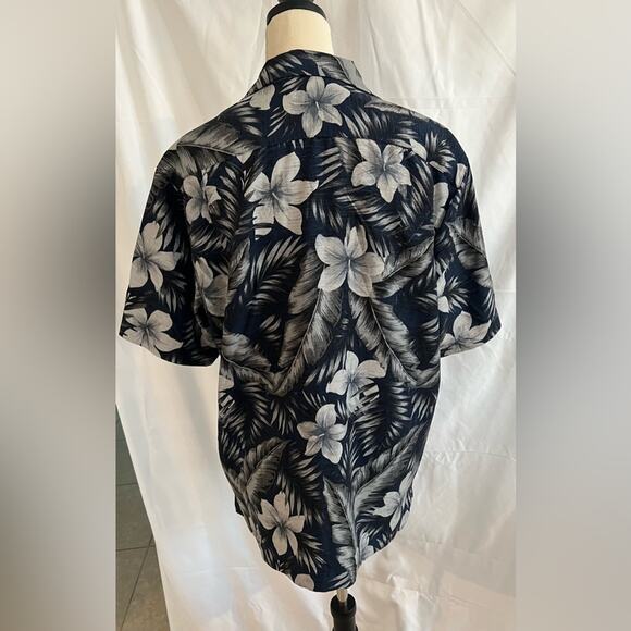 Caribbean Joe Men’s Shirt Blue Floral Silk Pockets Button Up Short Sleeve M - Picture 4 of 8